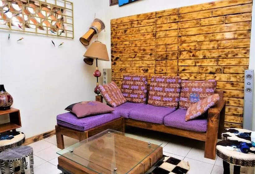پانسیون Lake Victoria Country Home