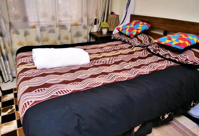 پانسیون Lake Victoria Country Home