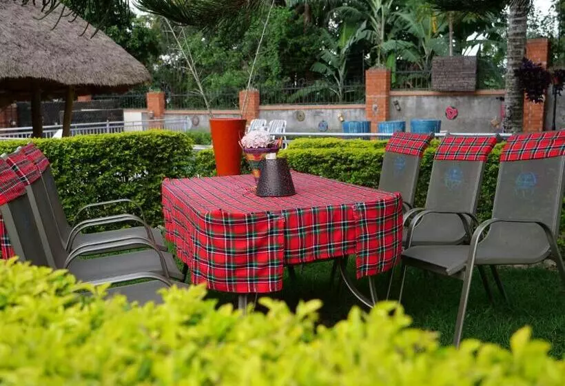 پانسیون Lake Victoria Country Home