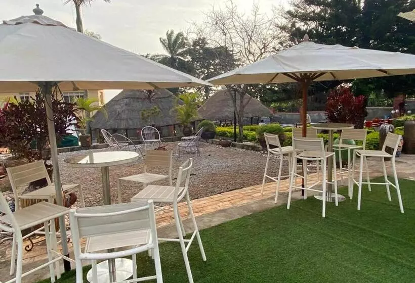 پانسیون Lake Victoria Country Home