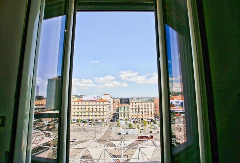 تختخواب و صبحانه Florestine Napoli