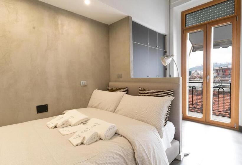 تختخواب و صبحانه Florestine Napoli