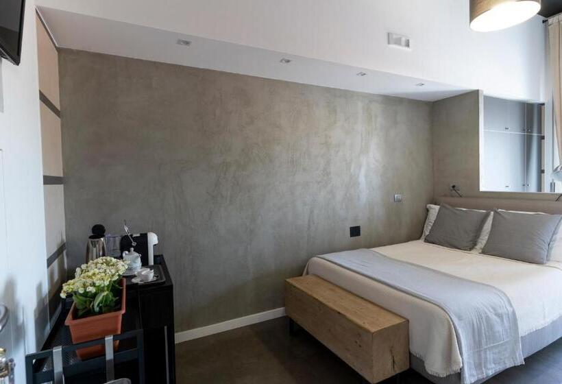 تختخواب و صبحانه Florestine Napoli