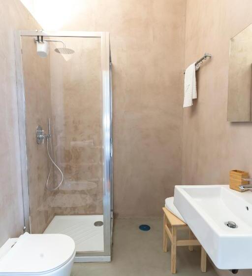 تختخواب و صبحانه Florestine Napoli