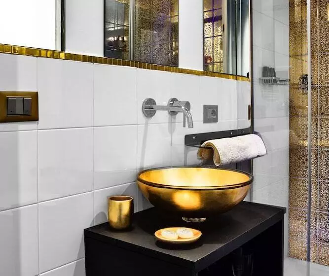 ベッドアンドブレックファースト Manzoni 46   Ospitalità Siciliana