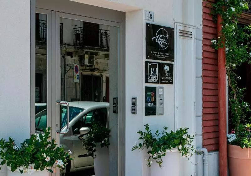 ベッドアンドブレックファースト Manzoni 46   Ospitalità Siciliana