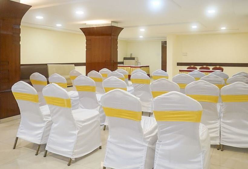 فندق Treebo Brahma Regency