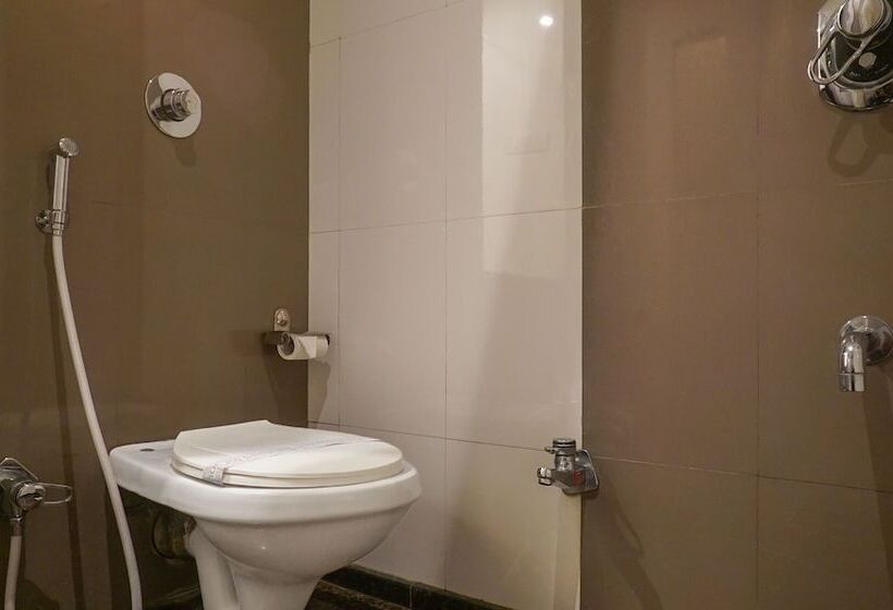 فندق Treebo Brahma Regency