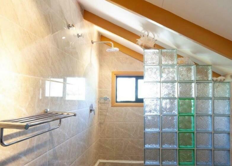 پانسیون Bwaver Cottage