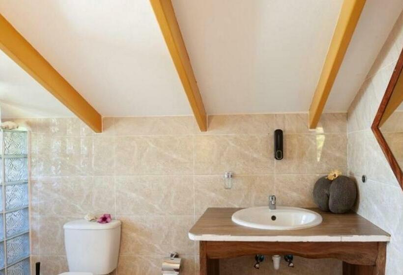 پانسیون Bwaver Cottage