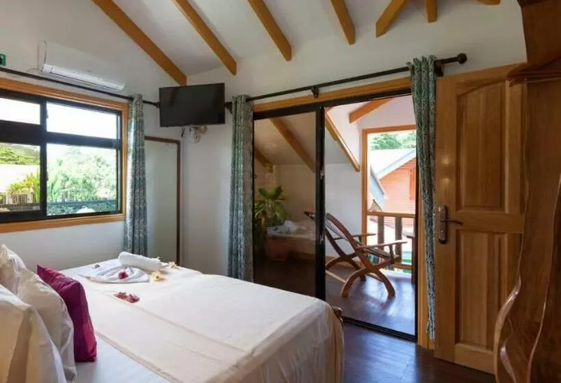 پانسیون Bwaver Cottage