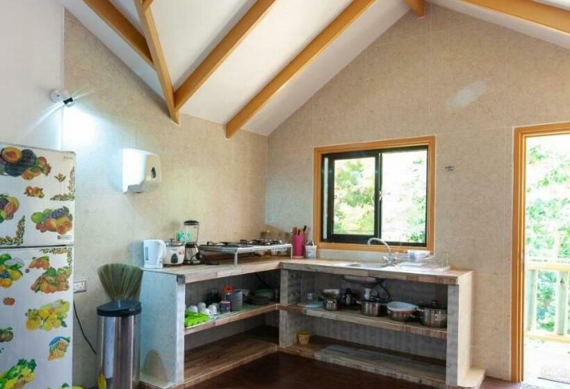 پانسیون Bwaver Cottage