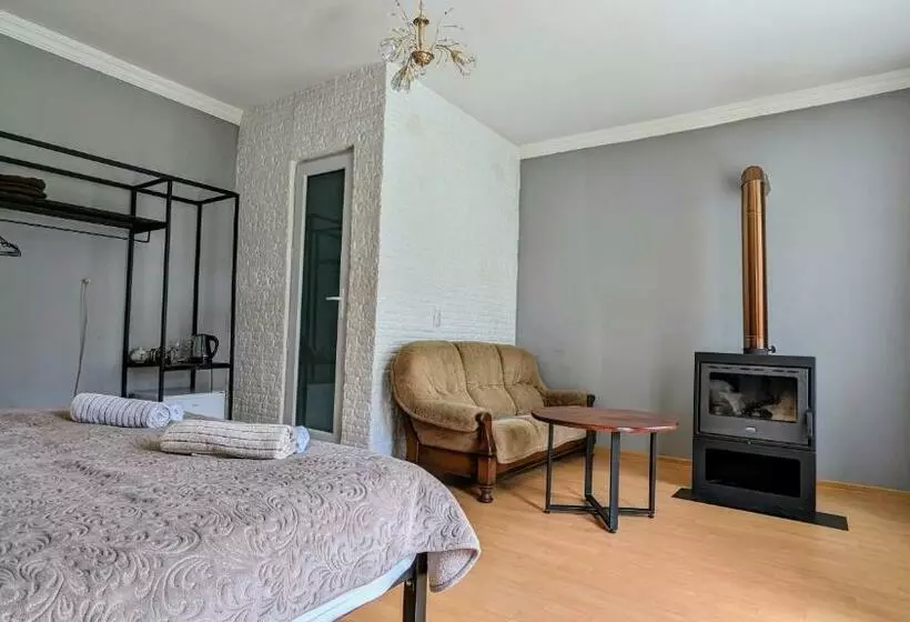 پانسیون Kazbegi Green Yard