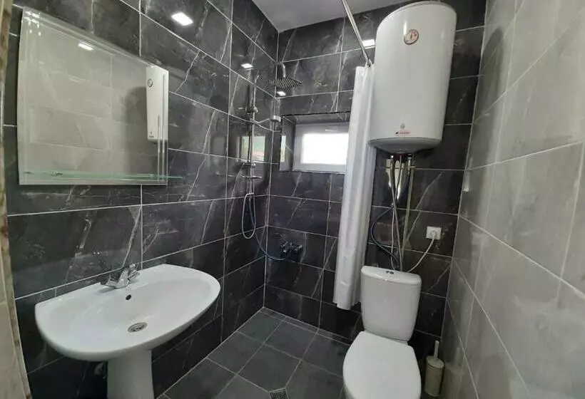 پانسیون Kazbegi Green Yard