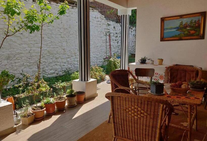 펜션 Private Room Historic Center Elbasan