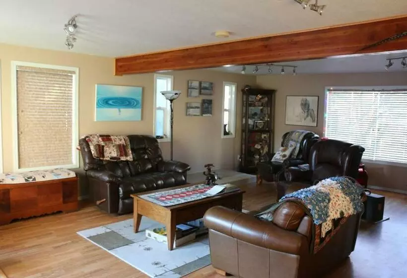 Sunshine House Bed And Breakfast