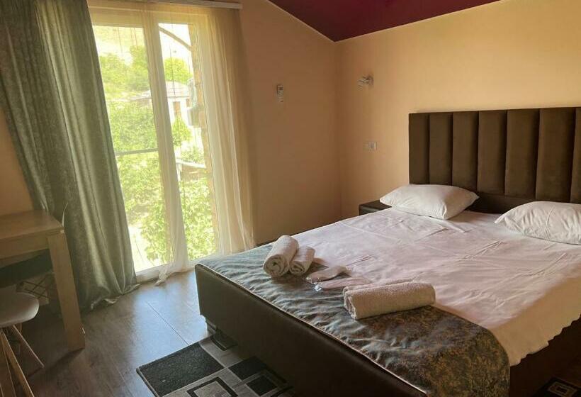 پانسیون Areni Wine Cellar