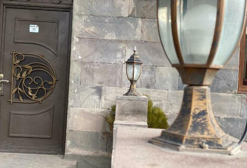 پانسیون Areni Wine Cellar