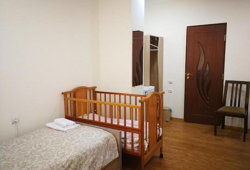 پانسیون Guest House Hasmik