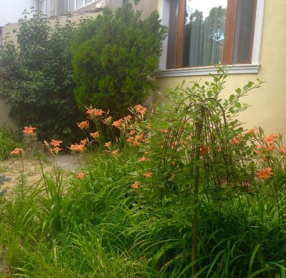 پانسیون Guest Rooms Maria Luiza