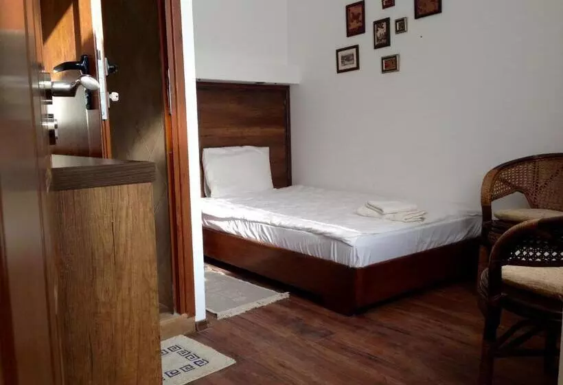 ペンション Guest Rooms Maria Luiza