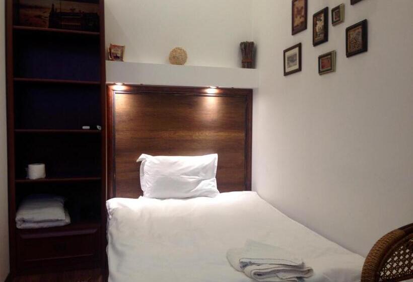 پانسیون Guest Rooms Maria Luiza