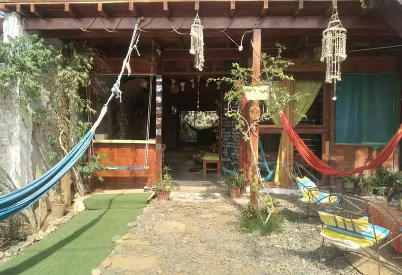 ペンション Wiracocha Hostal Máncora