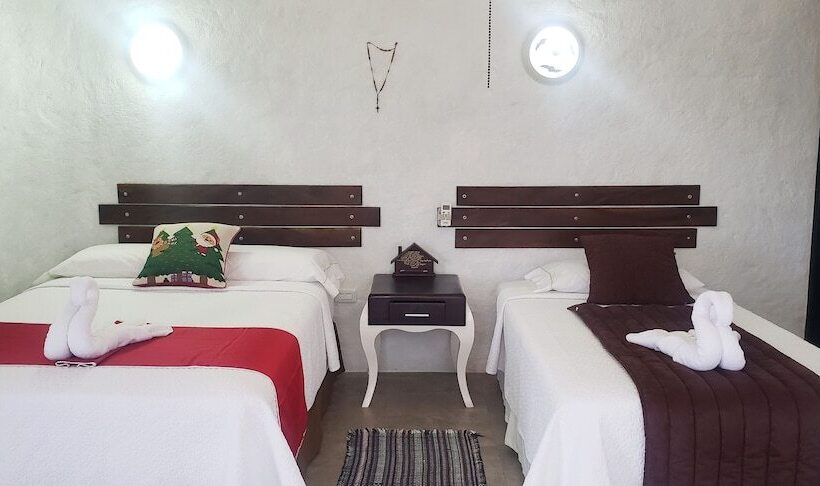 پانسیون Hostal Cann's House