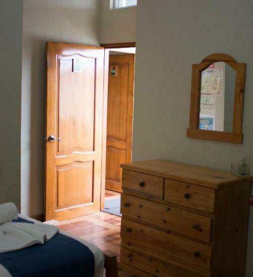 פנסיון Hostal Cattleya