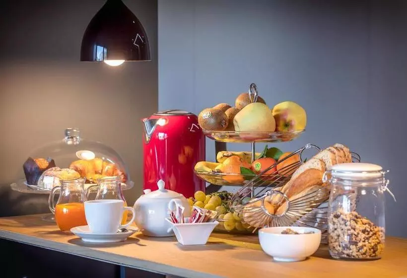 پانسیون La Villa   Luxury Guest House
