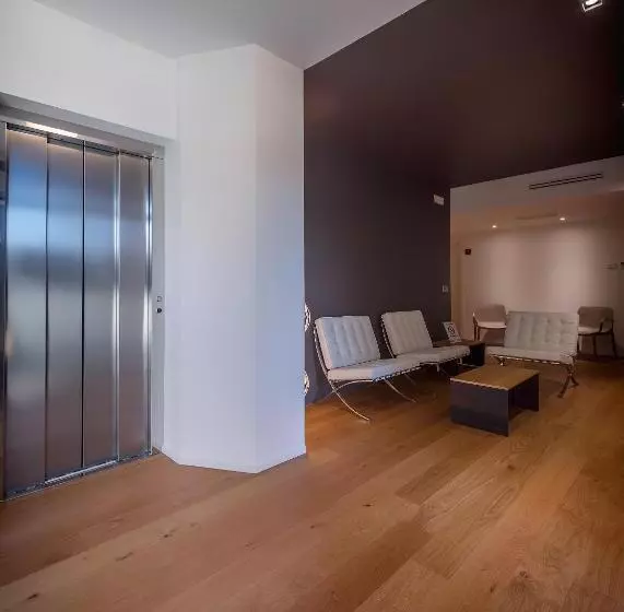 پانسیون La Villa   Luxury Guest House