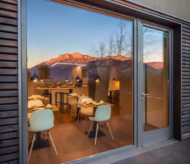 پانسیون La Villa   Luxury Guest House