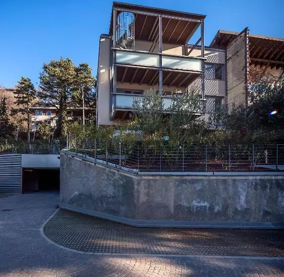 پانسیون La Villa   Luxury Guest House