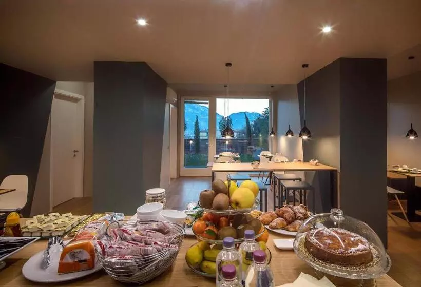 پانسیون La Villa   Luxury Guest House