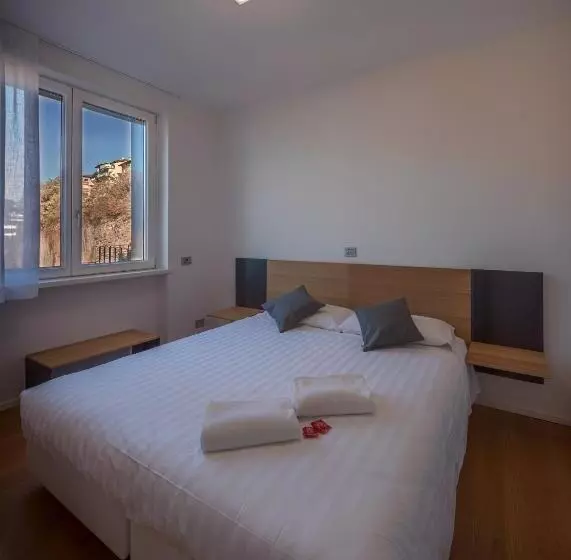 پانسیون La Villa   Luxury Guest House