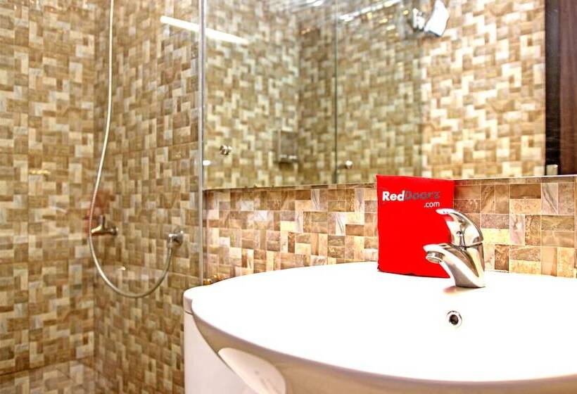 פנסיון Reddoorz Near Trans Studio Mall 2