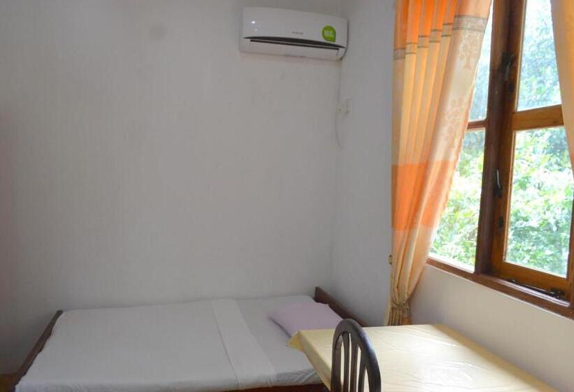 Pension Splendid Lake View Safari Lodge