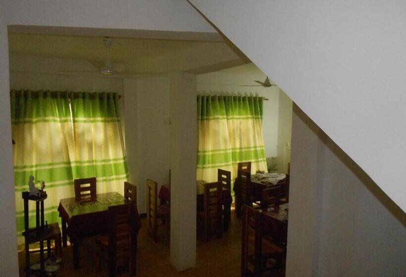 Pension Splendid Lake View Safari Lodge