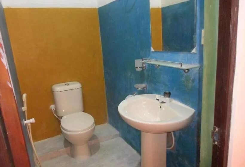 Majatalo Splendid Lake View Safari Lodge