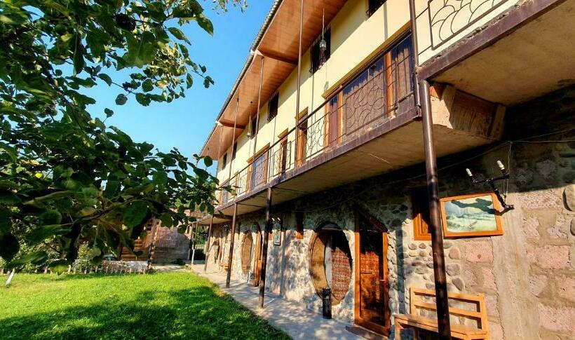 Restland Dilijan Family