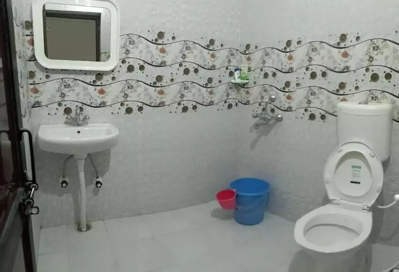 Retkeilymaja Gaurav Guest House