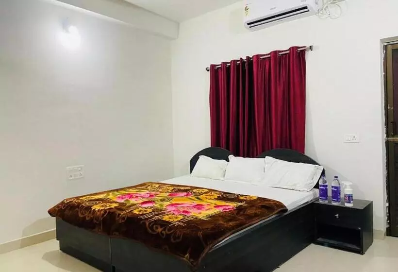 Retkeilymaja Gaurav Guest House