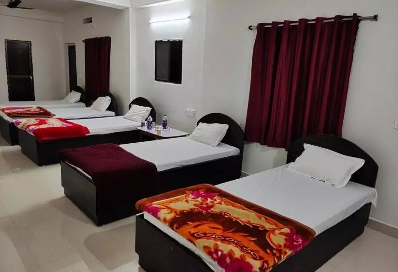Retkeilymaja Gaurav Guest House