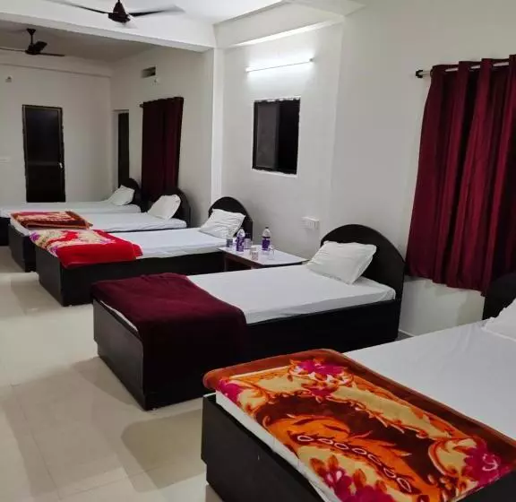 Retkeilymaja Gaurav Guest House