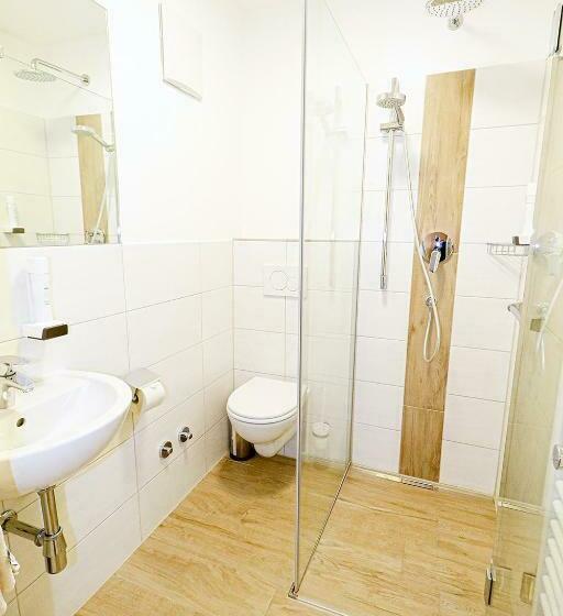 צימר Pension Café Maier