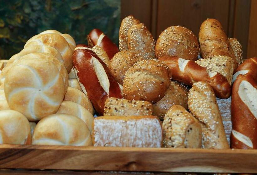 צימר Pension Café Maier