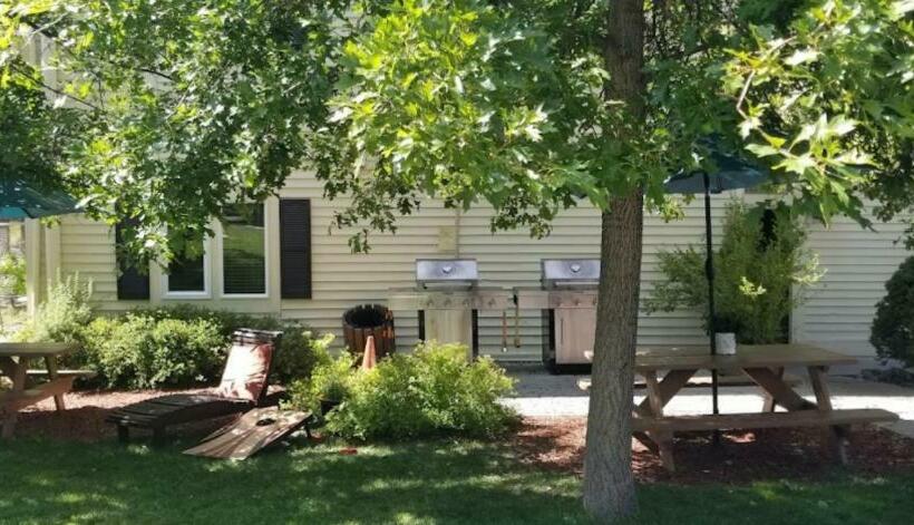 Getaways At The Lodge At Kingsbury Crossing