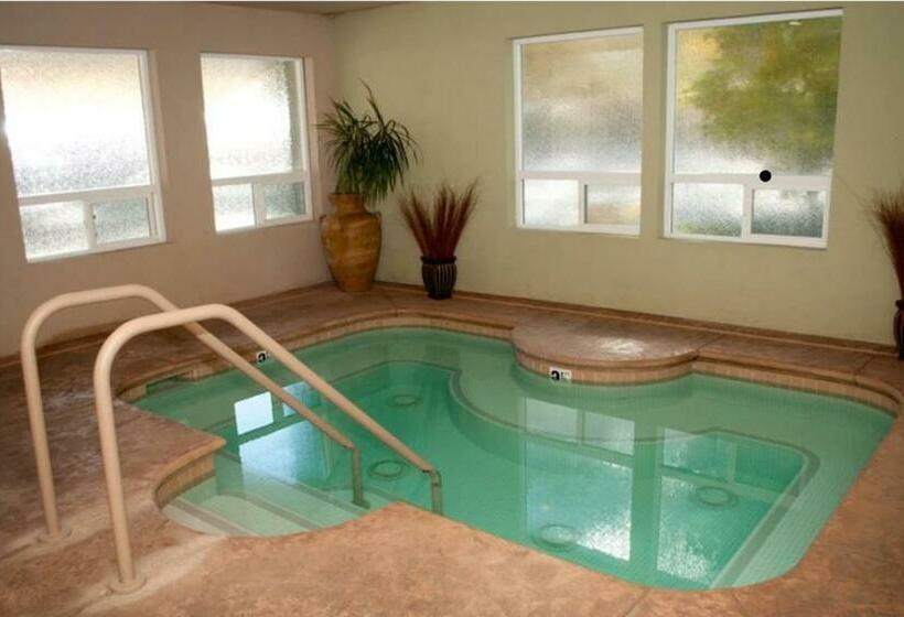 Getaways At The Lodge At Kingsbury Crossing