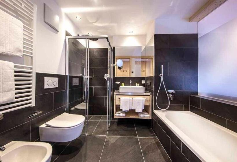 هتل Garni Broi Charme & Relax