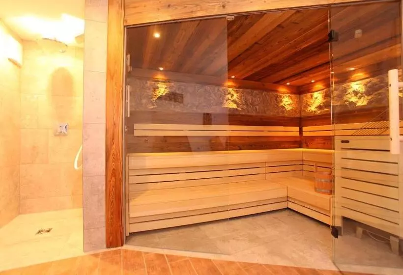 Hotelli Landhaus Bromm